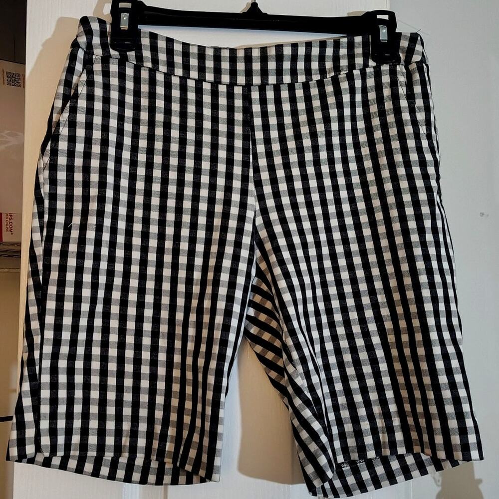 #0507 - CUTE BLACK AND WHITE GINGHAM SHORTS - SIZE SMALL